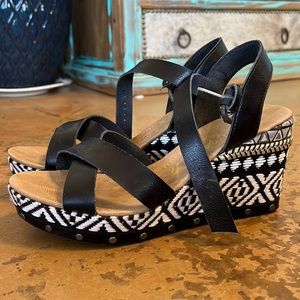Blowfish wedge heels size 10